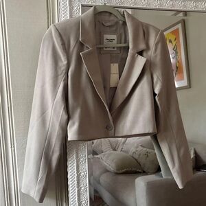 Abercrombie & Fitch Cropped Blazer in Taupe NWT